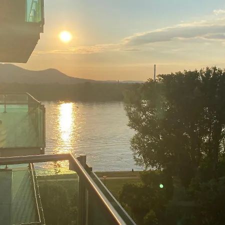 Marina Panorama & Garage