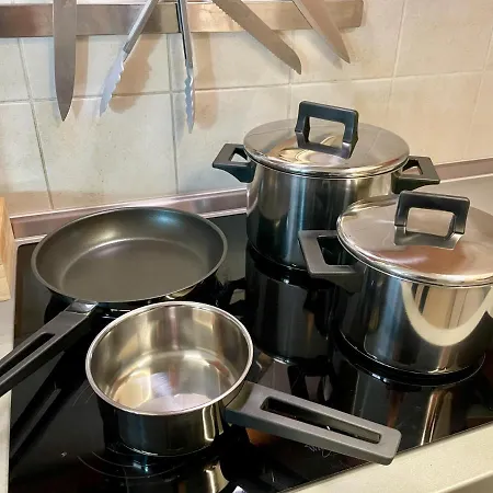 Marina Panorama & Garage アパート *