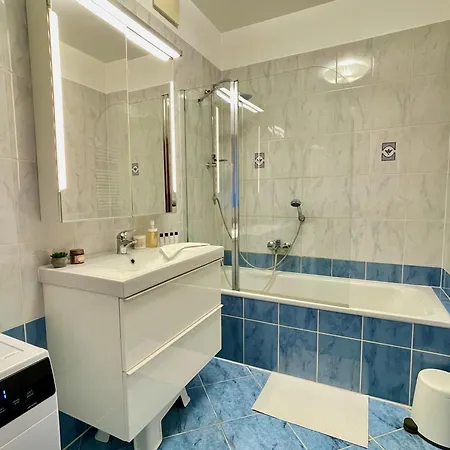 Marina Panorama & Garage