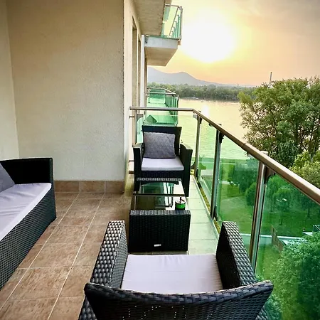 Marina Panorama & Garage *